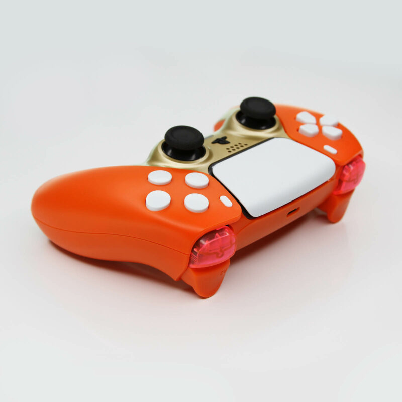 Back right view of Leeloo Dallas PS5 Controller
