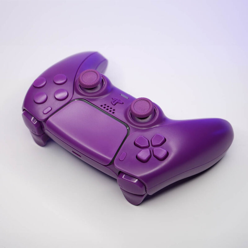 Top dpad angle of Purple PS5 controller by Killscreen